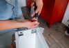 Zaplecze kuchni domowej – stelaż podtynkowy Geberit i to, czego nie widać za szafką Zaplecze kuchni domowej - stelaż podtynkowy Geberit i to, czego nie widać za szafką